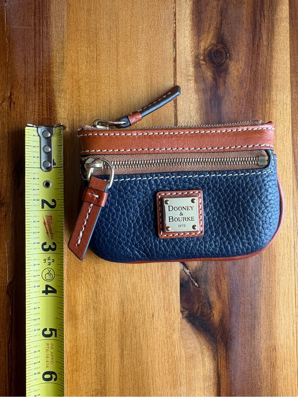D&B Pebble Grain Small Coin Case Navy/ Brown - EUC - Picture 5 of 6